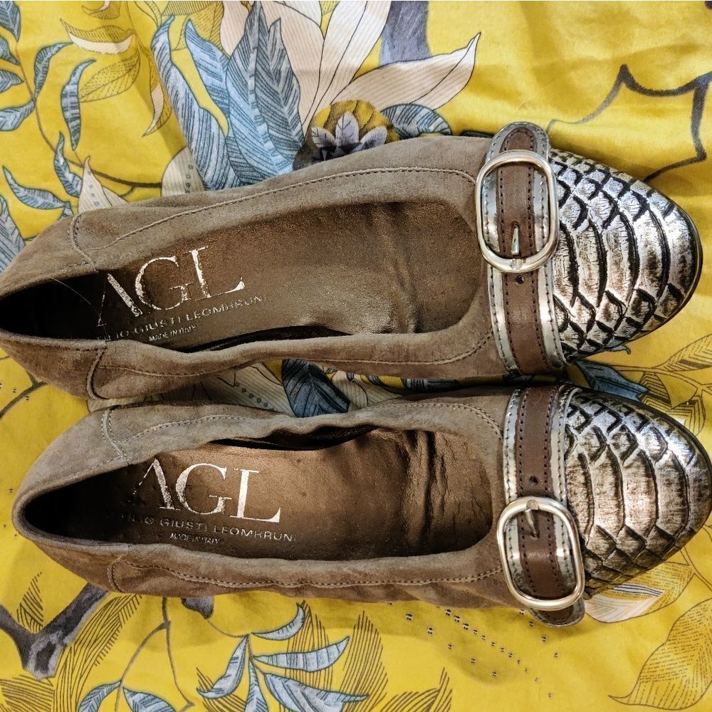 AGL tan suede ballet slipper flats silver cap toe silver buckle euc sz 39